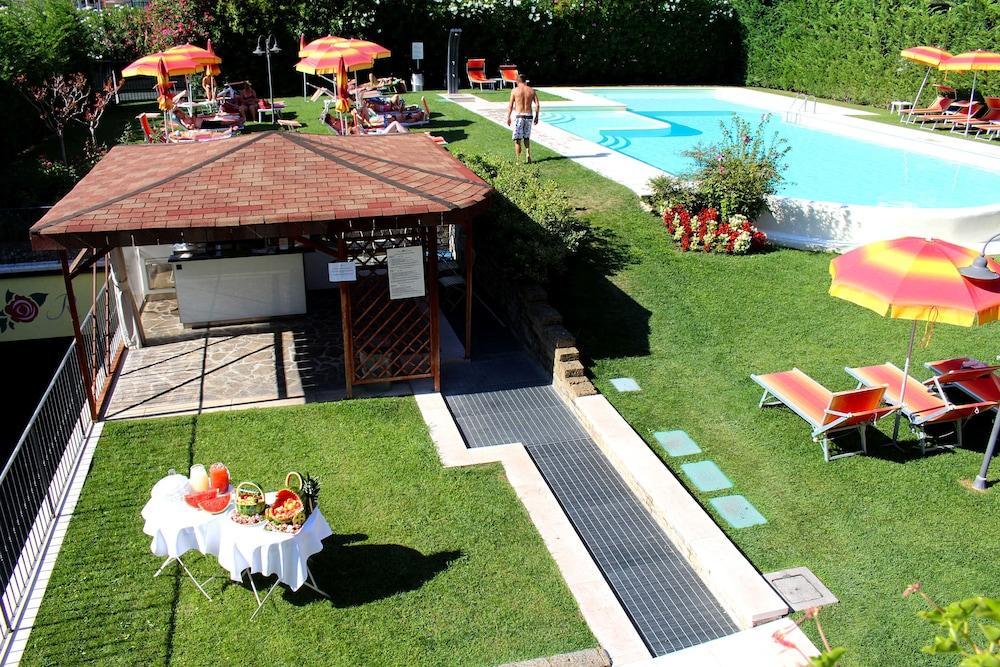 Hotel Romantic Cavaion Veronese Exterior photo