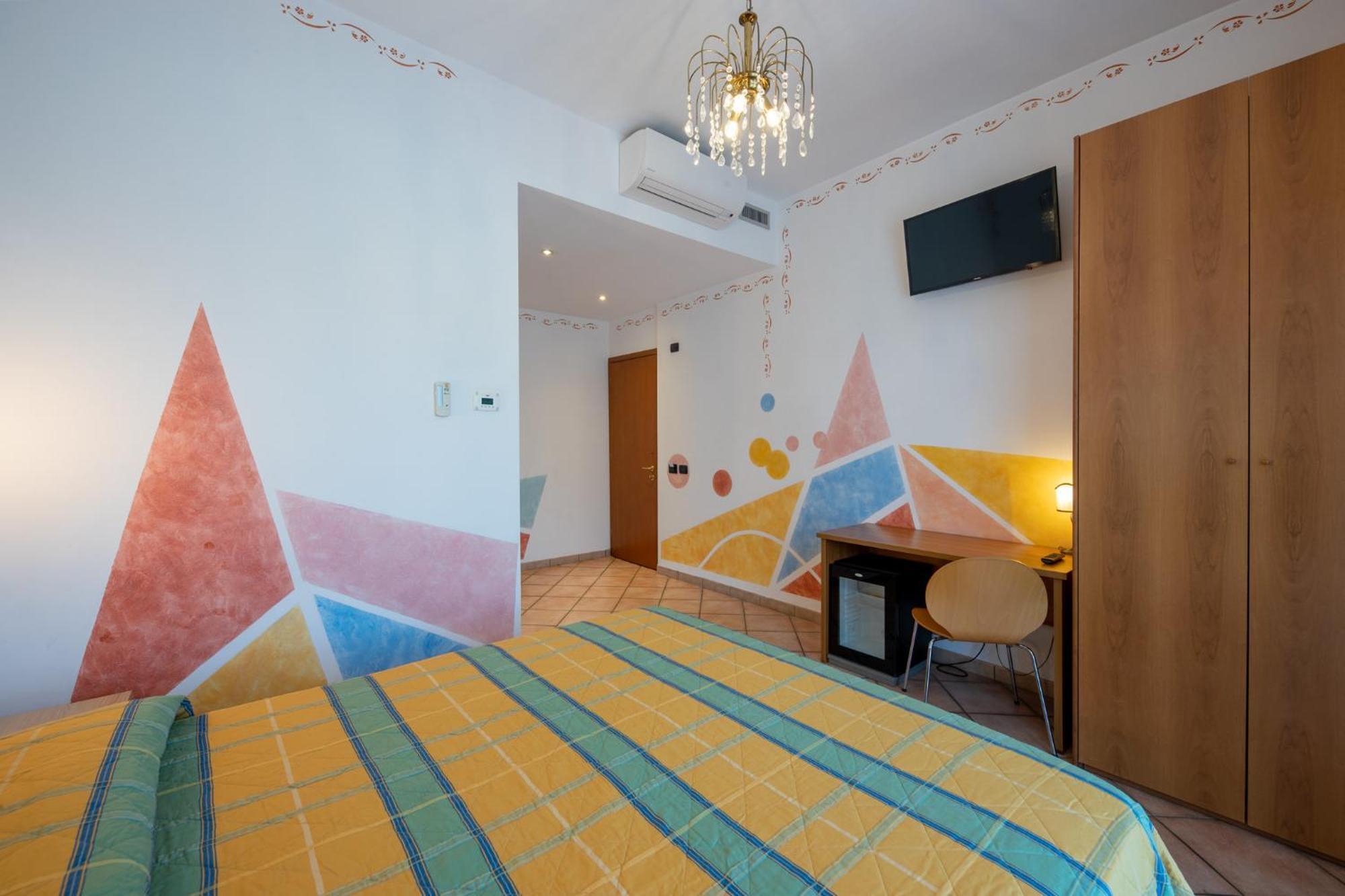 Hotel Romantic Cavaion Veronese Exterior photo
