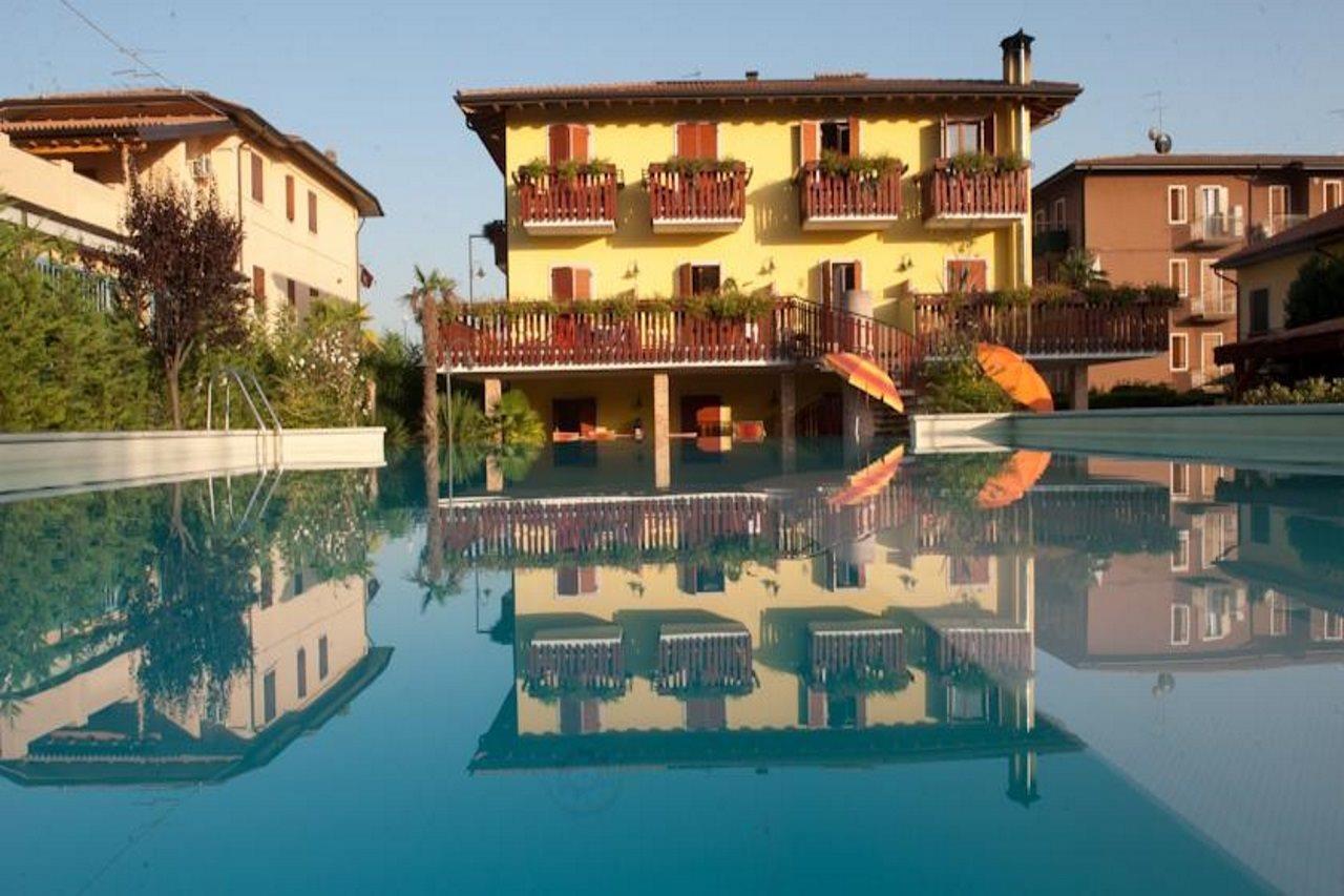 Hotel Romantic Cavaion Veronese Exterior photo