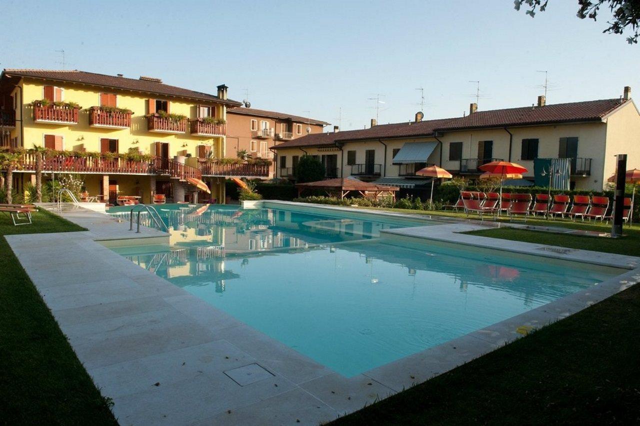 Hotel Romantic Cavaion Veronese Exterior photo