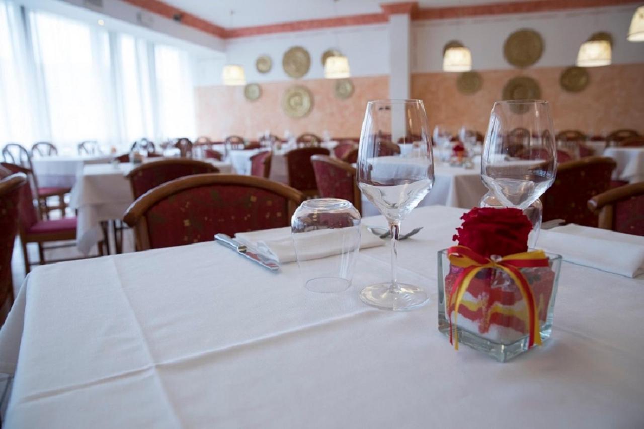 Hotel Romantic Cavaion Veronese Exterior photo