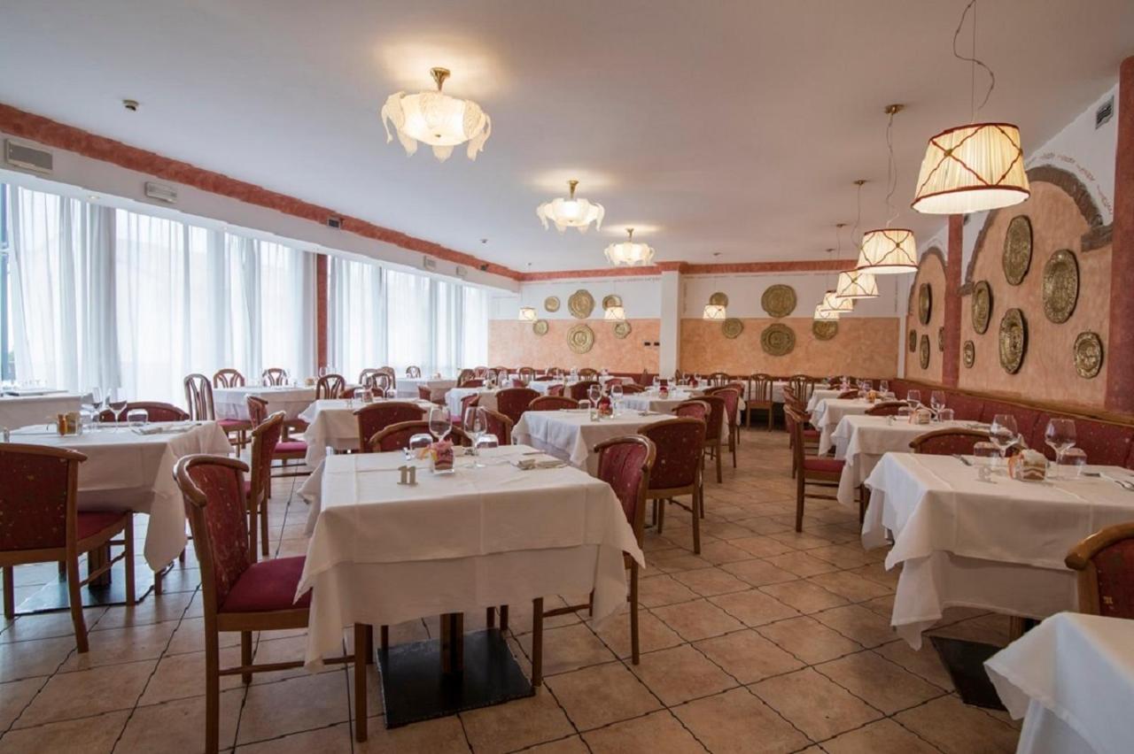 Hotel Romantic Cavaion Veronese Exterior photo