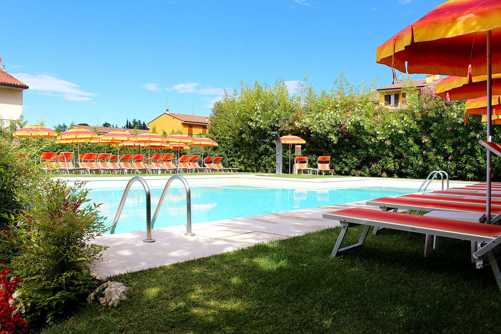 Hotel Romantic Cavaion Veronese Exterior photo