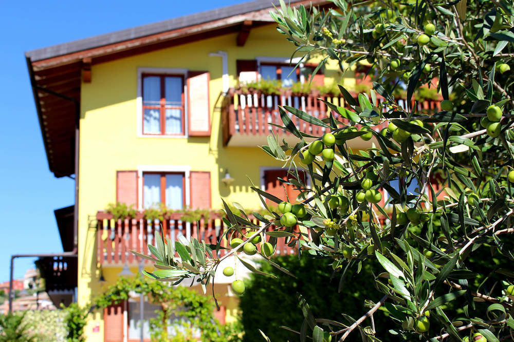 Hotel Romantic Cavaion Veronese Exterior photo