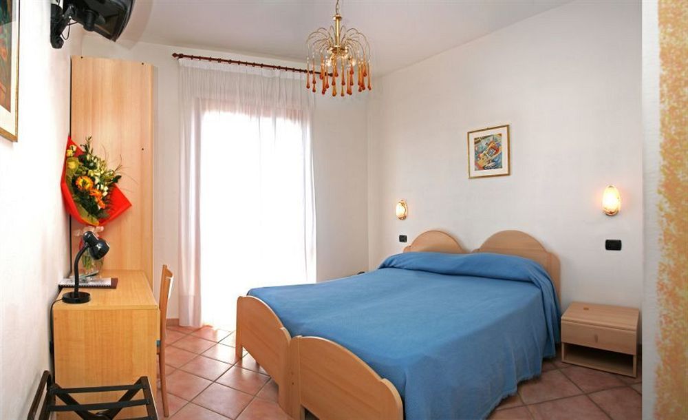 Hotel Romantic Cavaion Veronese Exterior photo